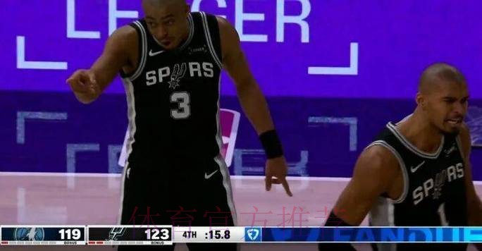 55分!华子生涯新高!可惜,输给了59分的最强光头! 55分!华子生涯新高!可惜,输给了59分的最强光头!