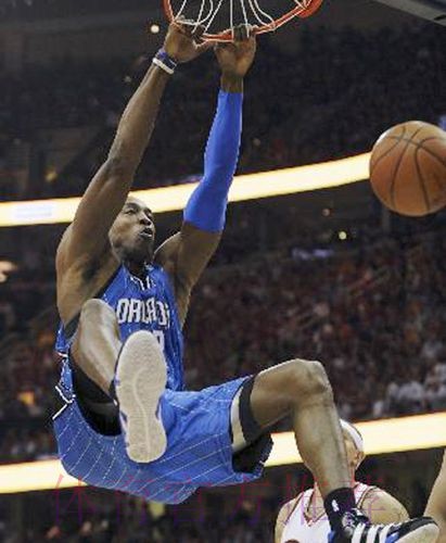 贡献本场最佳配合 三传两递双手暴扣 贡献本场最佳配合 三传两递双手暴扣